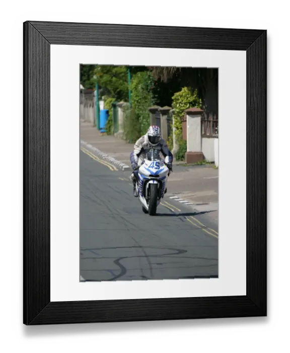 Framed Print : Paul Shoesmith (Yamaha) 2008 Supersport TT Framed Print : Paul Shoesmith (Yamaha) 2008 Supersport TT