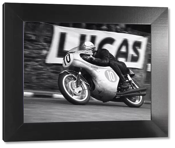 Mike Hailwood (Honda) 1961 Lightweight TT