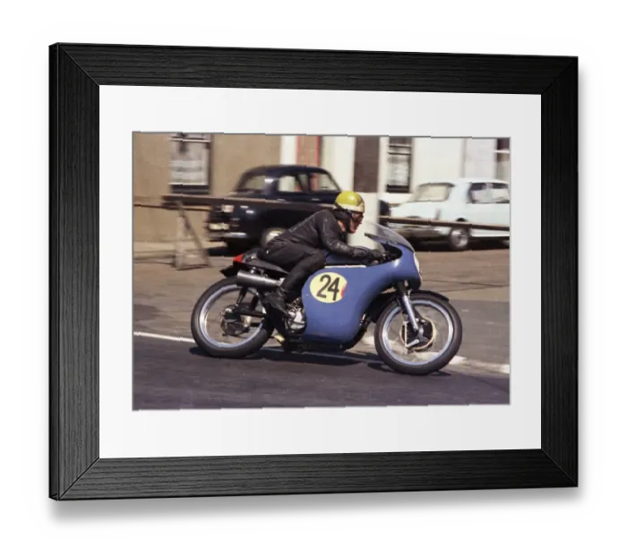 Framed Print : Tom Dickie (Petty Norton) 1968 Senior TT Framed Print : Tom Dickie (Petty Norton) 1968 Senior TT
