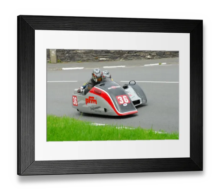 Framed Print : Wally Saunders & Eddie Kiff (Ireson Suzuki) 2013 Sidecar TT Framed Print : Wally Saunders & Eddie Kiff (Ireson Suzuki) 2013 Sidecar TT
