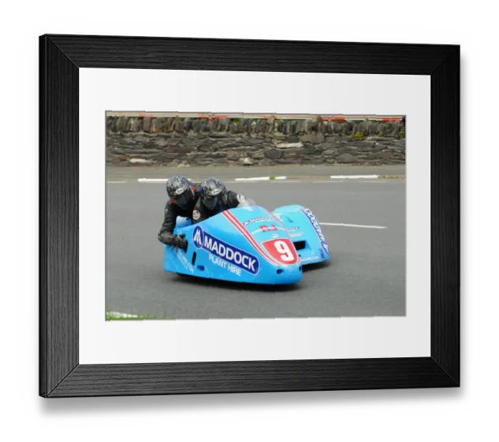Framed Print : Rob Handcock & Basil Bevan (Shelbourne Honda) 2013 Sidecar TT Framed Print : Rob Handcock & Basil Bevan (Shelbourne Honda) 2013 Sidecar TT
