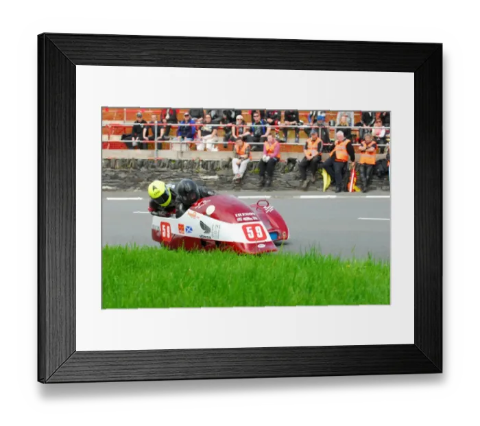 Framed Print : Nigel Smith & Peter Burgess (Honda Ireson) 2013 Sidecar TT Framed Print : Nigel Smith & Peter Burgess (Honda Ireson) 2013 Sidecar TT