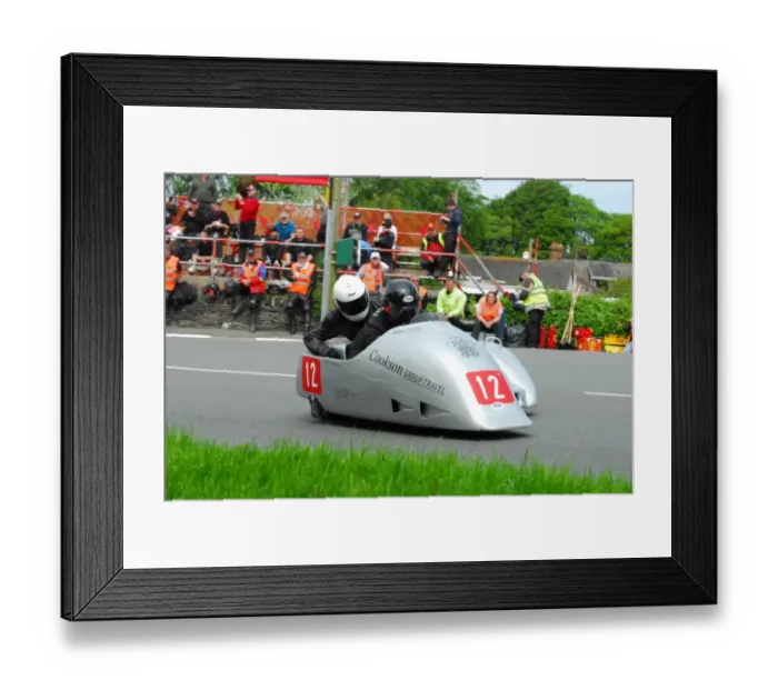Framed Print : Mike Cookson & Kris Hibberd (Honda ireson) 2013 Sidecar TT Framed Print : Mike Cookson & Kris Hibberd (Honda ireson) 2013 Sidecar TT