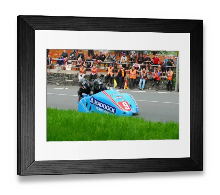 Framed Print : Rob Handcock & Basil Bevan (Shelbourne Honda) 2013 Sidecar TT Framed Print : Rob Handcock & Basil Bevan (Shelbourne Honda) 2013 Sidecar TT
