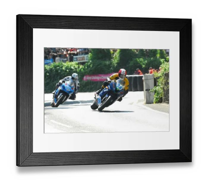 Framed Print : Ian Pattinson (Yamaha) 2016 Supersport 1 TT Framed Print : Ian Pattinson (Yamaha) 2016 Supersport 1 TT