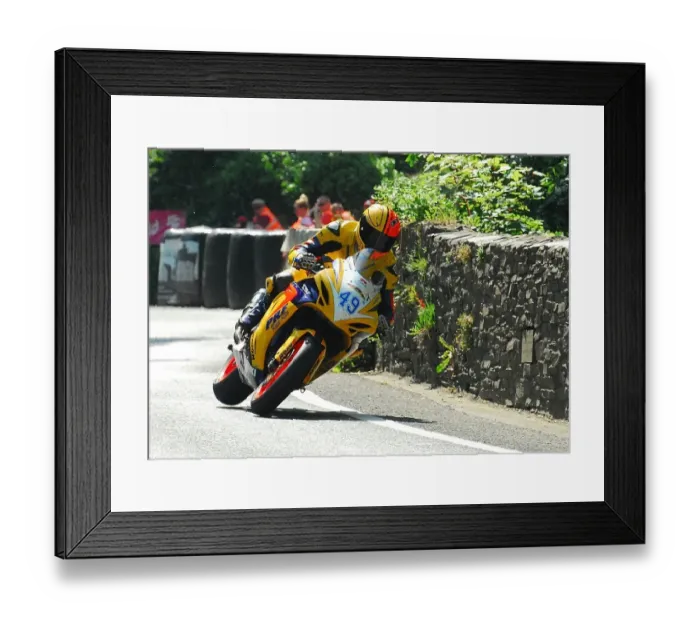 Framed Print : Rob Hodson (PRF Yamaha) 2016 Supersport 1 TT Framed Print : Rob Hodson (PRF Yamaha) 2016 Supersport 1 TT