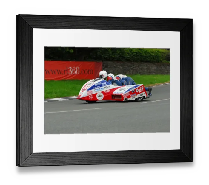 Framed Print : Greg Lambert & Kenny Cole (Honda GLR) 2016 Sidecar A TT Framed Print : Greg Lambert & Kenny Cole (Honda GLR) 2016 Sidecar A TT