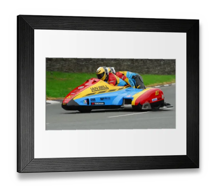 Framed Print : Ian Bell & Carl Bell (LCR Yamaha) 2016 Sidecar A TT Framed Print : Ian Bell & Carl Bell (LCR Yamaha) 2016 Sidecar A TT