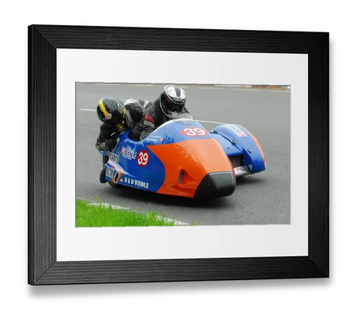 Framed Print : Lionel Mansuy & Melanie Farnier (Windle DD) 2016 Sidecar A TT Framed Print : Lionel Mansuy & Melanie Farnier (Windle DD) 2016 Sidecar A TT
