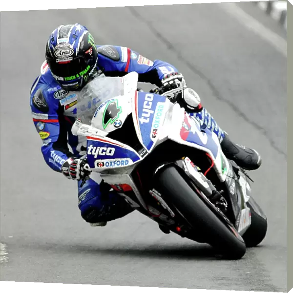 Ian Hutchinson (BMW) 2016 Superbike TT