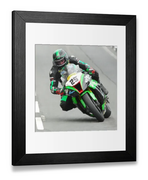 Framed Print : Dan Hegarty (Kawasaki) 2016 Superbike TT Framed Print : Dan Hegarty (Kawasaki) 2016 Superbike TT