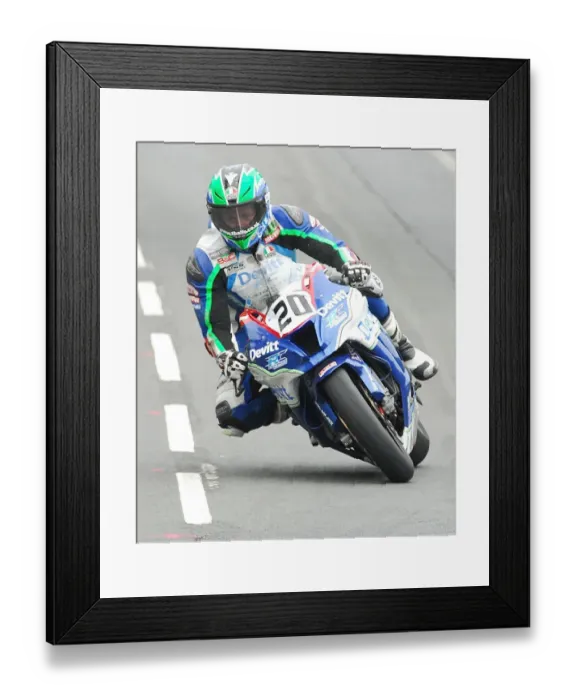 Framed Print : Ivan Lintin (Kawasaki) 2016 Superbike TT Framed Print : Ivan Lintin (Kawasaki) 2016 Superbike TT