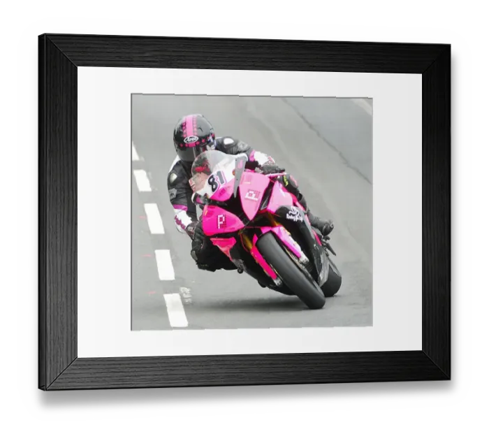 Framed Print : Jim Hodson (BMW) 2016 Superbike TT Framed Print : Jim Hodson (BMW) 2016 Superbike TT