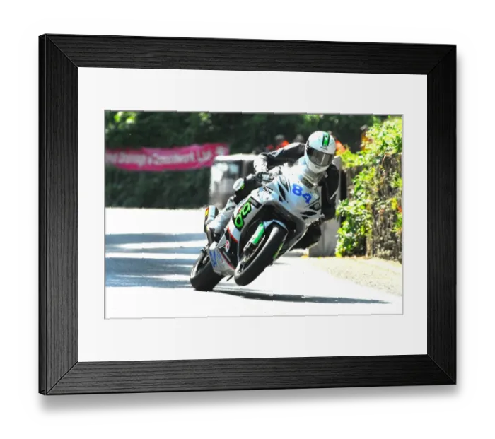 Framed Print : Barry Furber (Suzuki) Supersport 1 TT Framed Print : Barry Furber (Suzuki) Supersport 1 TT
