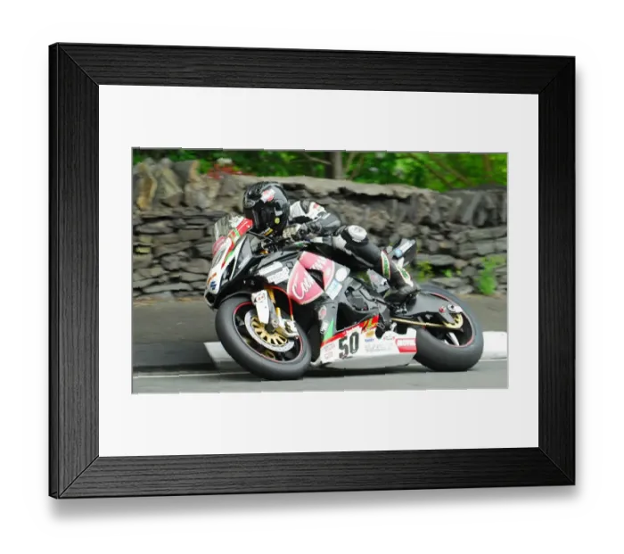 Framed Print : Derek Sheils (Suzuki) 2016 Superbike TT