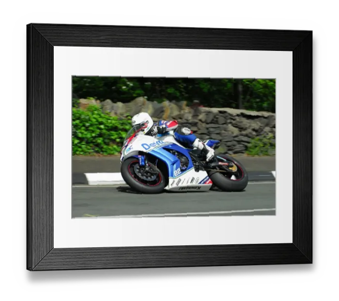 Framed Print : Alan Bonner (Kawasaki) 2016 Superbike TT Framed Print : Alan Bonner (Kawasaki) 2016 Superbike TT