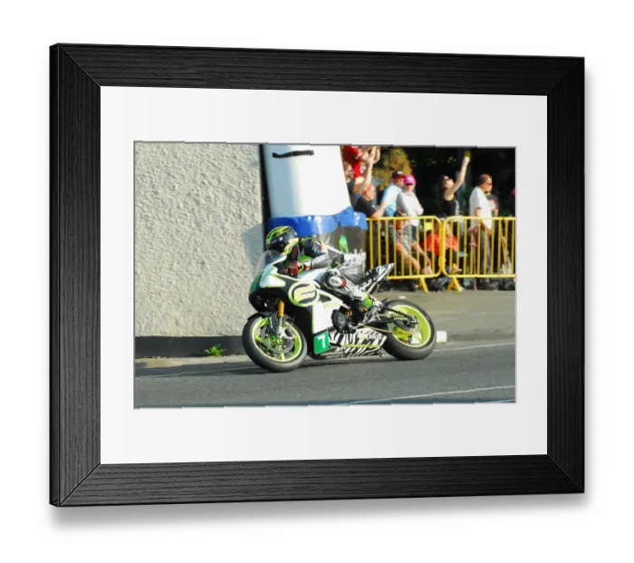 Framed Print : Gary Johnson (WK) 2016 Lightweight TT Framed Print : Gary Johnson (WK) 2016 Lightweight TT
