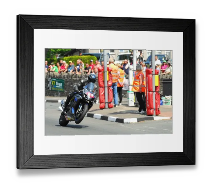 Framed Print : Andrew Soar (Suzuki) 2016 Superstock TT Framed Print : Andrew Soar (Suzuki) 2016 Superstock TT