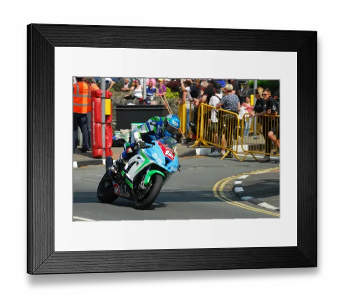 Framed Print : Dean Harrison (Kawasaki) 2016 Superstock TT Framed Print : Dean Harrison (Kawasaki) 2016 Superstock TT