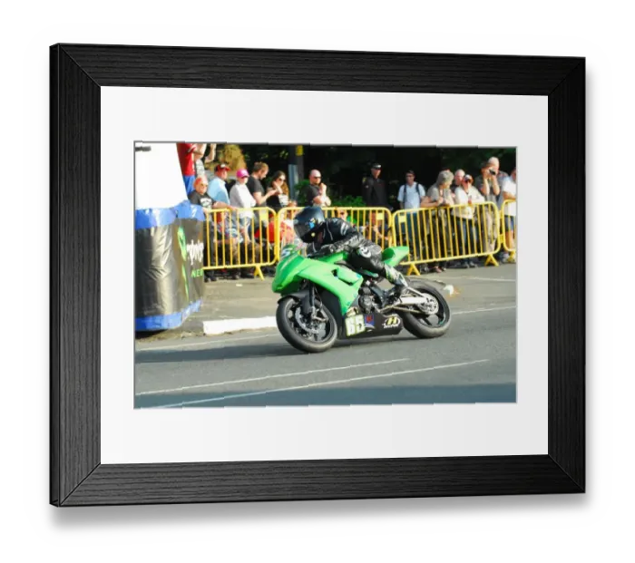 Framed Print : Olaf Romijn (Kawasaki) 2016 Lightweight TT Framed Print : Olaf Romijn (Kawasaki) 2016 Lightweight TT