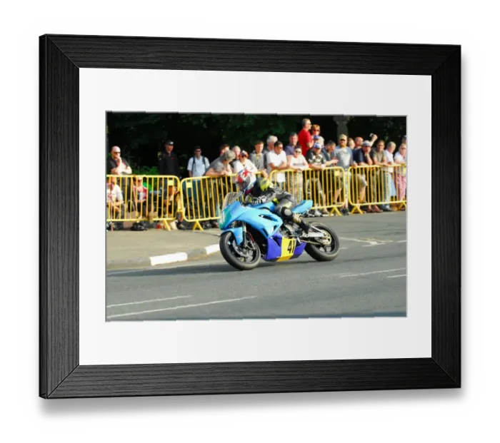 Framed Print : Chris Petty (Kawasaki) 2016 Lightweight TT Framed Print : Chris Petty (Kawasaki) 2016 Lightweight TT