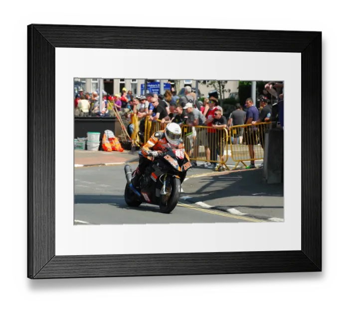 Framed Print : Mike Booth (Kawasaki) 2016 Superstock TT Framed Print : Mike Booth (Kawasaki) 2016 Superstock TT