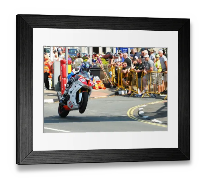 Framed Print : David Johnson (BMW) 2016 Superstock TT Framed Print : David Johnson (BMW) 2016 Superstock TT