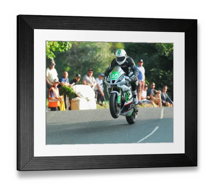 Framed Print : Barry Furber (Suzuki) 2016 Lightweight TT Framed Print : Barry Furber (Suzuki) 2016 Lightweight TT