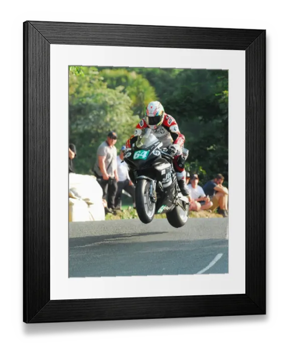Framed Print : Alastair Fagan (Suzuki) 2016 Lightweight TT Framed Print : Alastair Fagan (Suzuki) 2016 Lightweight TT