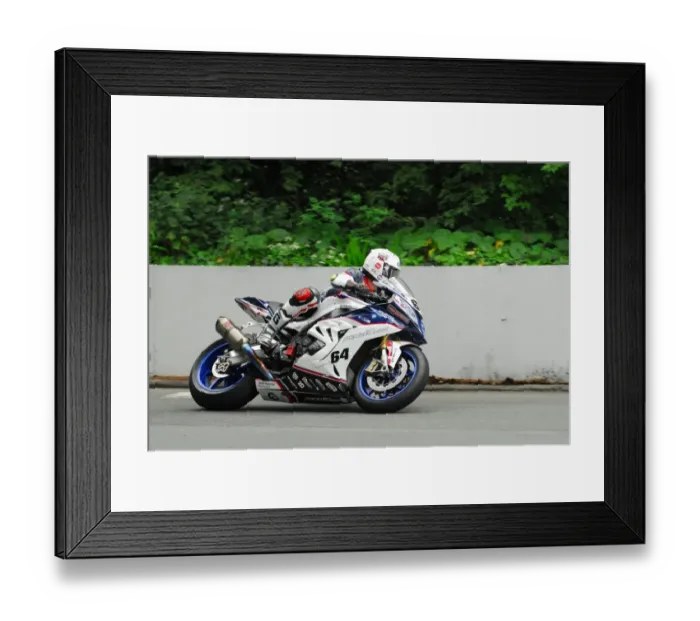Framed Print : Danny Webb (BMW) 2016 Senior TT Framed Print : Danny Webb (BMW) 2016 Senior TT