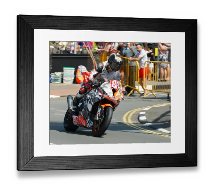 Framed Print : Hudson Kennaugh (BMW) 2016 Supersport TT Framed Print : Hudson Kennaugh (BMW) 2016 Supersport TT