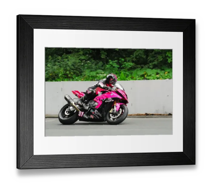Framed Print : Jim Hodson (BMW) 2016 Senior TT Framed Print : Jim Hodson (BMW) 2016 Senior TT