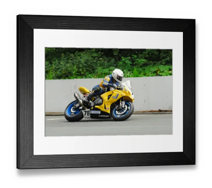 Framed Print : Alan Connor (Suzuki) 2016 Senior TT Framed Print : Alan Connor (Suzuki) 2016 Senior TT