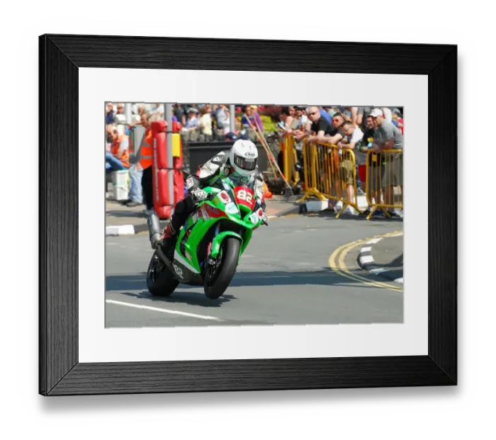 Framed Print : Matthew Rees (Kawasaki) 2016 Supersport TT Framed Print : Matthew Rees (Kawasaki) 2016 Supersport TT