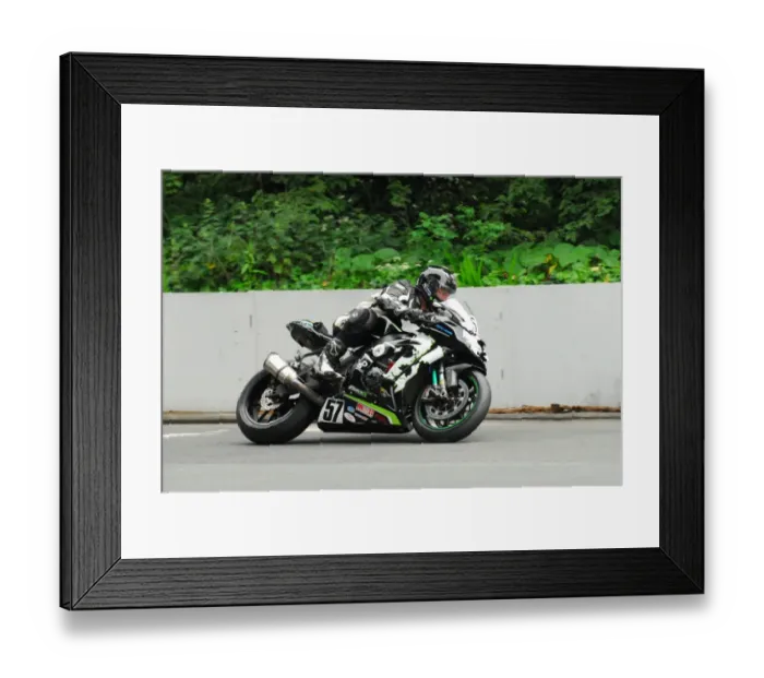 Framed Print : Fabrice Miguet (Kawasaki) 2016 Senior TT Framed Print : Fabrice Miguet (Kawasaki) 2016 Senior TT