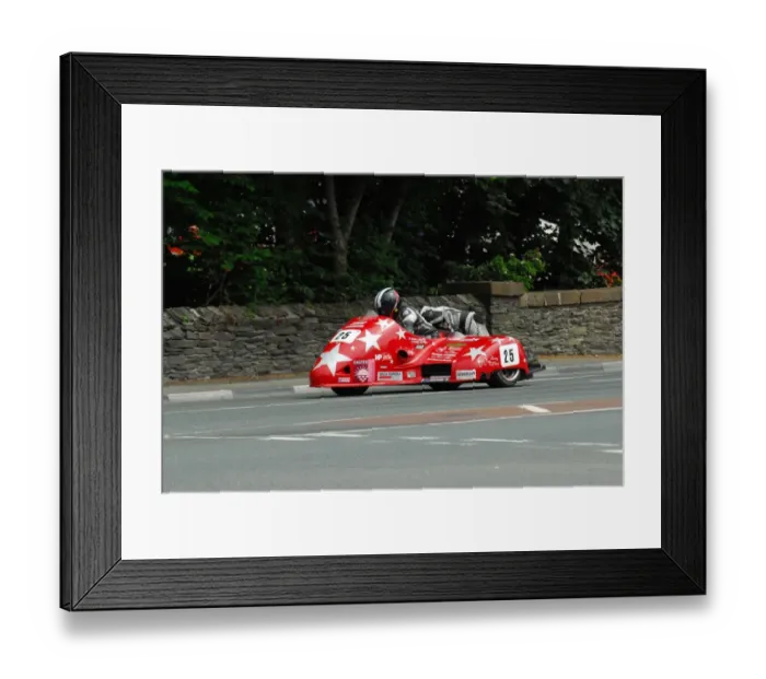 Framed Print : Estelle Leblond & Freddy Lelubez (SGR) 2016 Sidecar 2 TT Framed Print : Estelle Leblond & Freddy Lelubez (SGR) 2016 Sidecar 2 TT