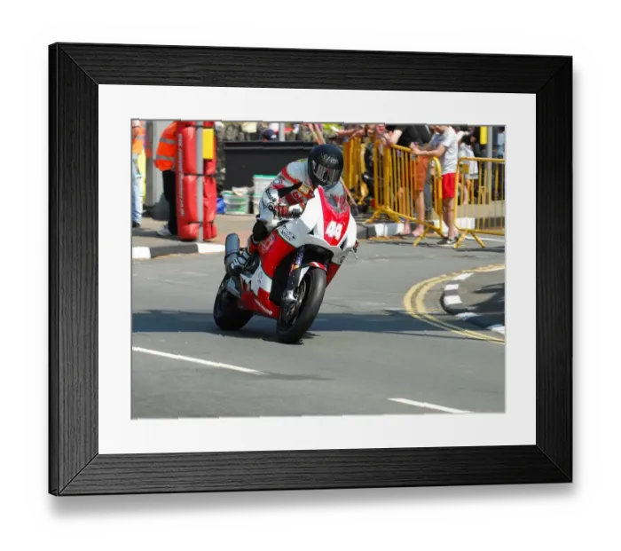 Framed Print : Ben Wylie (Bimota) 2016 Superstock TT Framed Print : Ben Wylie (Bimota) 2016 Superstock TT