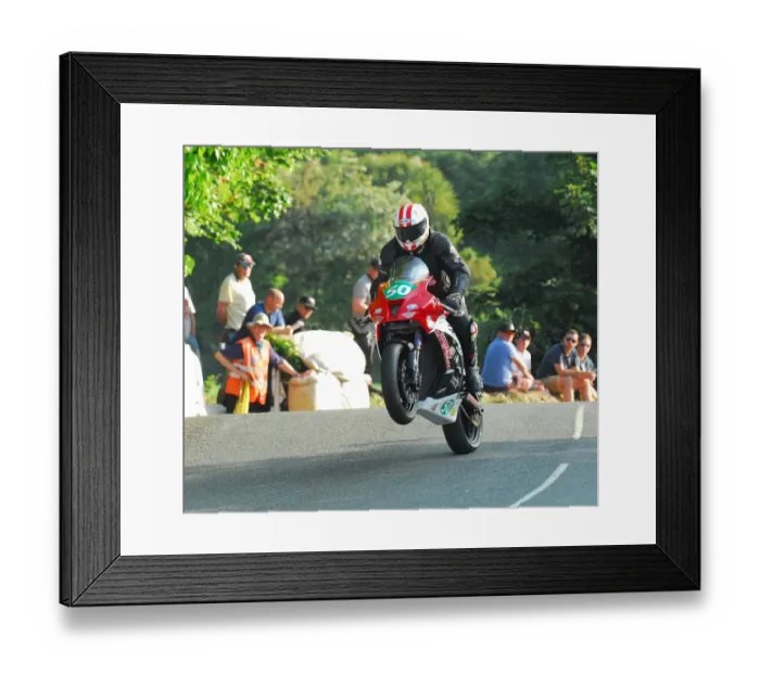 Framed Print : Wayne Axon (Kawasaki) 2016 Lightweight TT Framed Print : Wayne Axon (Kawasaki) 2016 Lightweight TT
