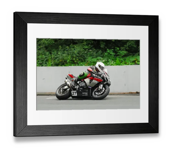 Framed Print : Shaun Anderson (Suzuki) 2016 Senior TT Framed Print : Shaun Anderson (Suzuki) 2016 Senior TT