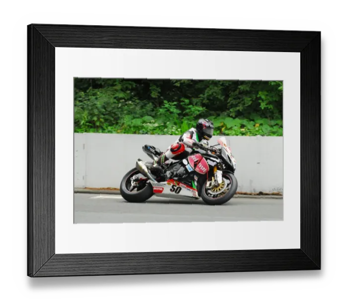 Framed Print : Derek Sheils (Suzuki) 2016 Senior TT Framed Print : Derek Sheils (Suzuki) 2016 Senior TT