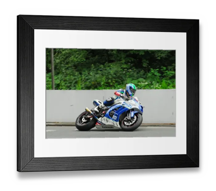 Framed Print : Ivan Lintin (Kawasaki) 2016 Senior TT Framed Print : Ivan Lintin (Kawasaki) 2016 Senior TT