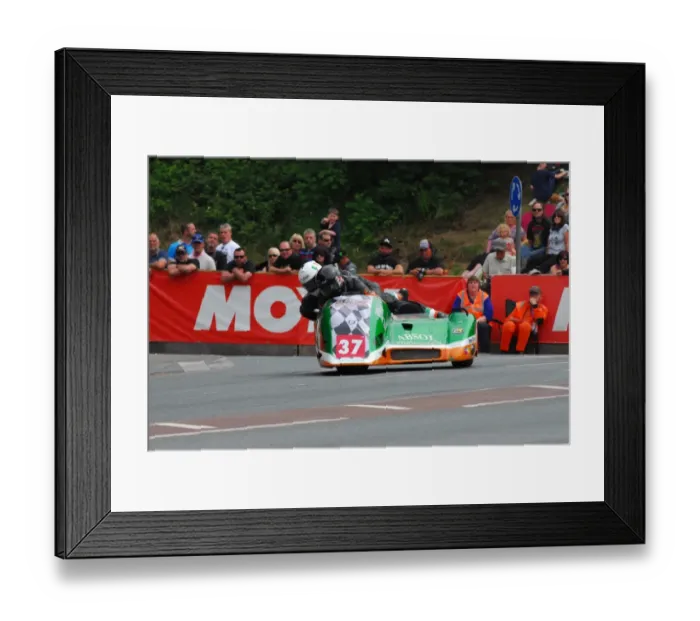 Framed Print : Terry O Reilly & Aidan Browne (Ireson Honda) 2016 Sidecar 2 TT Framed Print : Terry O Reilly & Aidan Browne (Ireson Honda) 2016 Sidecar 2 TT
