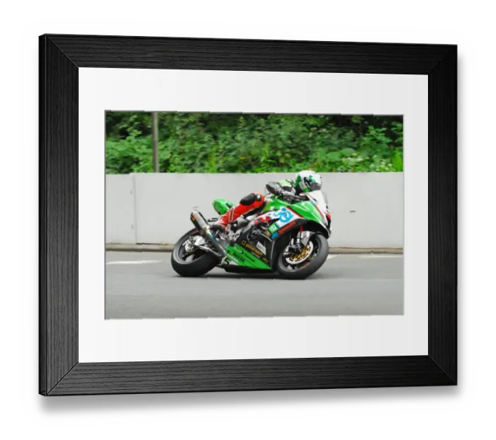 Framed Print : Peter Hickman (Kawasaki) 2016 Senior TT Framed Print : Peter Hickman (Kawasaki) 2016 Senior TT