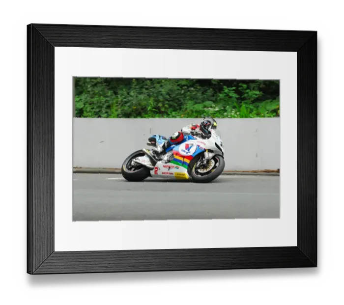 Framed Print : Bruce Anstey (Honda) 2016 Senior TT