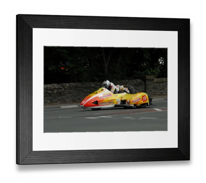 Framed Print : Stephen Ramsden & Matty Ramsden (LCR) 2016 Sidecar 2 TT Framed Print : Stephen Ramsden & Matty Ramsden (LCR) 2016 Sidecar 2 TT