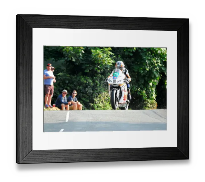 Framed Print : Maria Costello (Kawasaki) 2016 Lightweight TT Framed Print : Maria Costello (Kawasaki) 2016 Lightweight TT