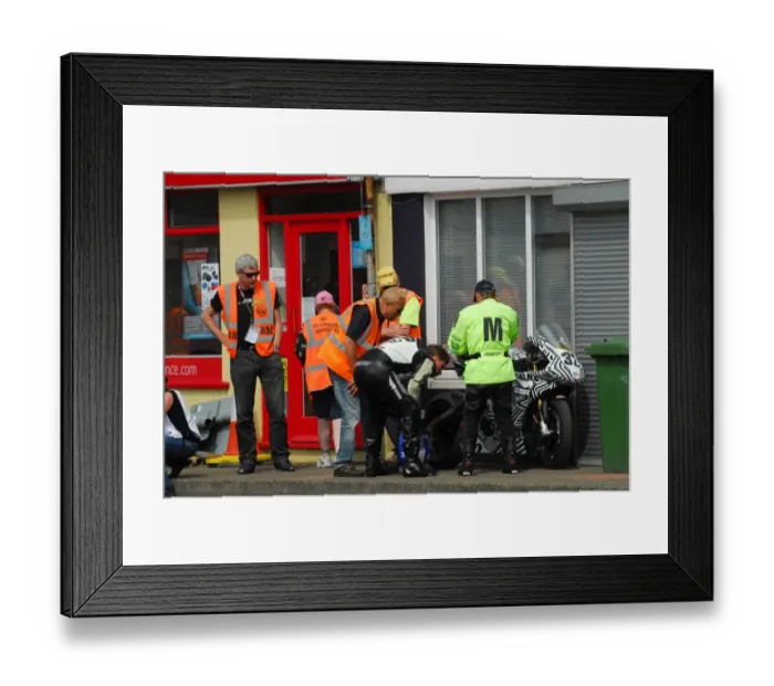 Framed Print : Mark Miller (EBR) 2016 Senior TT Framed Print : Mark Miller (EBR) 2016 Senior TT