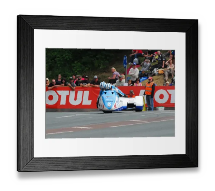 Framed Print : John Holden & Andrew Winkle (LCR Honda) 2016 Sidecar 2 TT Framed Print : John Holden & Andrew Winkle (LCR Honda) 2016 Sidecar 2 TT