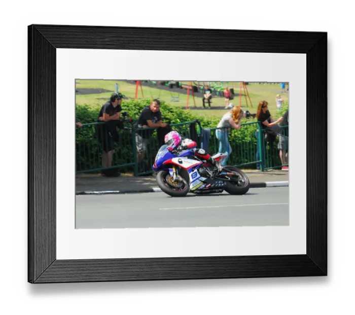 Framed Print : Lee Johnston (Triumph) 2016 Supersport 2 TT Framed Print : Lee Johnston (Triumph) 2016 Supersport 2 TT
