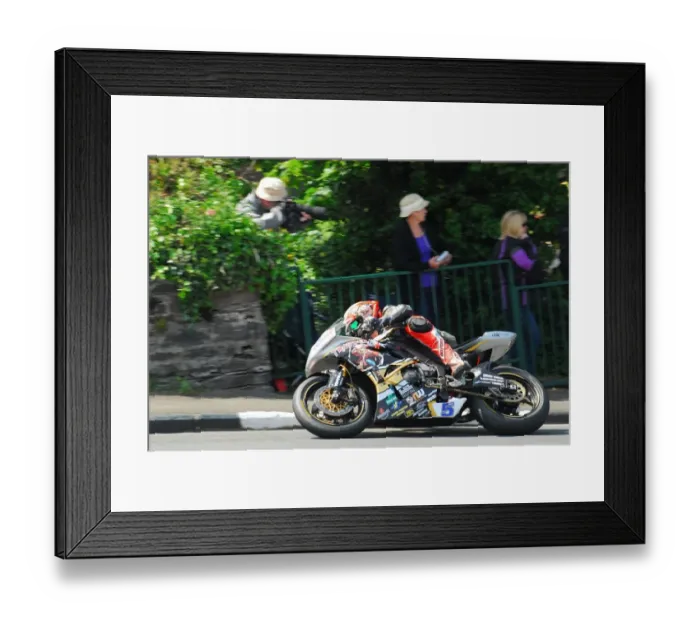 Framed Print : Peter Hickman (Kawasaki) 2016 Supersport 2 TT Framed Print : Peter Hickman (Kawasaki) 2016 Supersport 2 TT